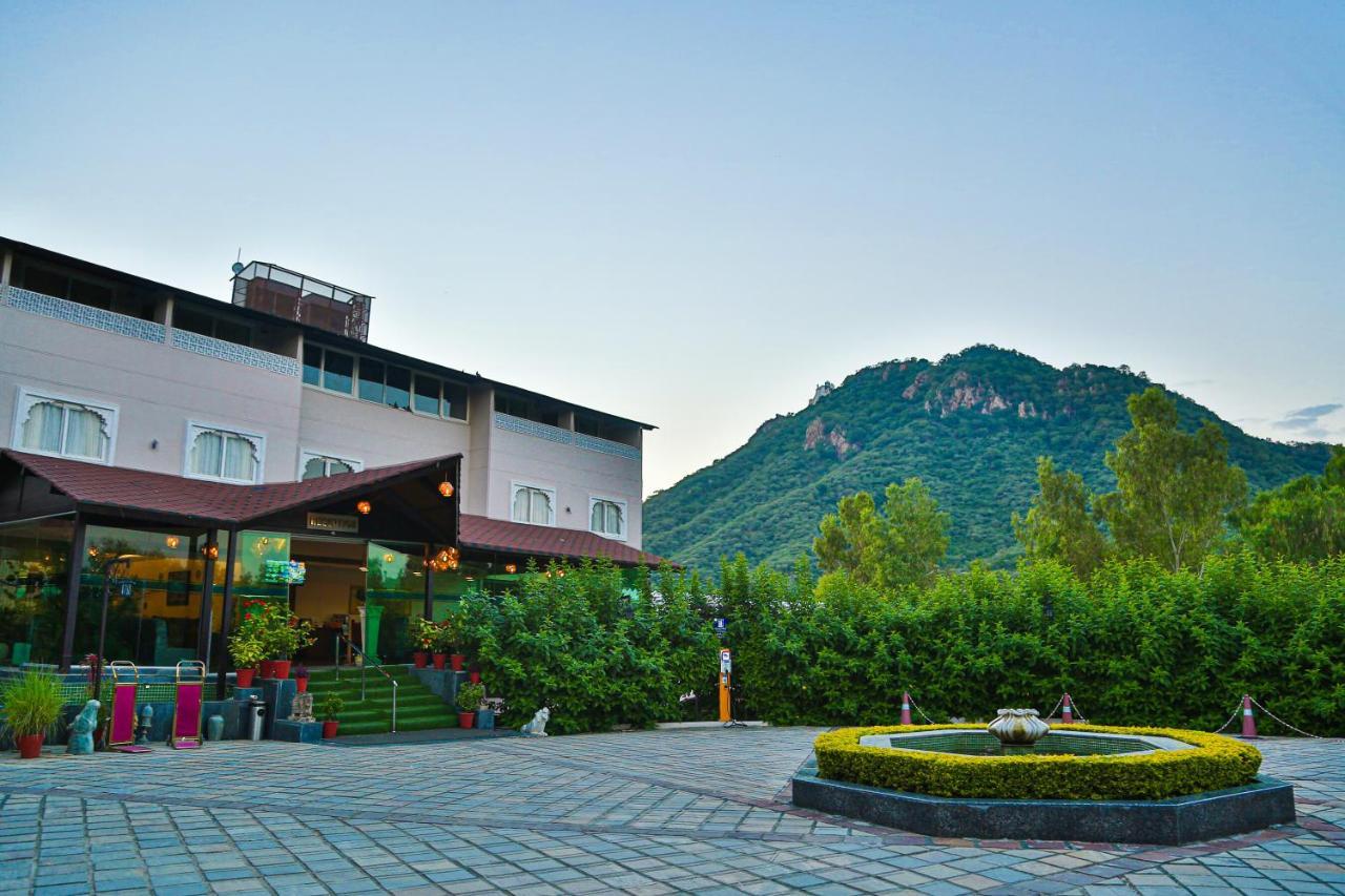 Bamboo Saa Resort & Spa - Udaipur Extérieur photo