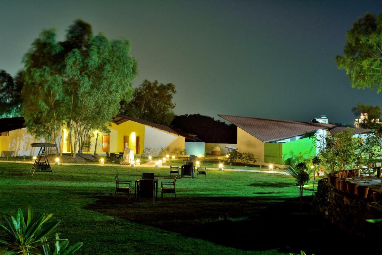 Bamboo Saa Resort & Spa - Udaipur Extérieur photo